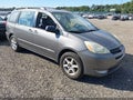 2005 Toyota Sienna — photo 1 of 12 | VIN 5TDZA23C75S254699
