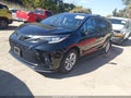 2022 Toyota Sienna — photo 2 of 16 | VIN 5TDXSKFC1NS068589