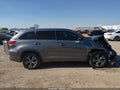 2018 Toyota Highlander — photo 13 of 16 | VIN 5TDYZRFH6JS243109