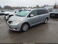 2011 Toyota Sienna — photo 2 of 11 | VIN 5TDJK3DC6BS010682