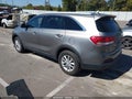 2016 Kia Sorento — photo 3 of 16 | VIN 5XYPG4A37GG035634