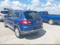 2009 Volkswagen Tiguan — photo 3 of 11 | VIN WVGBV75N39W000247