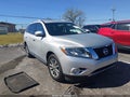 2016 Nissan Pathfinder — photo 1 of 15 | VIN 5N1AR2MM7GC614812