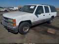 1994 Chevrolet Suburban — photo 2 of 13 | VIN 1GNEC16K2RJ348585