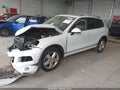2014 Volkswagen Touareg — photo 2 of 16 | VIN WVGEF9BP4ED011324