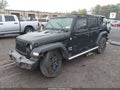 2018 Jeep Wrangler Unlimited — photo 2 of 15 | VIN 1C4HJXDG3JW305183