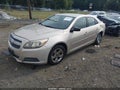 2013 Chevrolet Malibu — photo 2 of 15 | VIN 1G11B5SA8DF305145