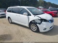 2011 Toyota Sienna — photo 1 of 17 | VIN 5TDYK3DCXBS099137