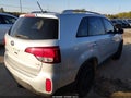 2015 Kia Sorento — photo 4 of 11 | VIN 5XYKTDA60FG561957