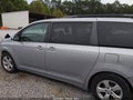 2016 Toyota Sienna — photo 15 of 17 | VIN 5TDKK3DC7GS694833