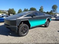 2025 Tesla Cybertruck — photo 2 of 11 | VIN 7G2CEHED8SA072362