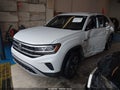 2021 Volkswagen Atlas Cross Sport — photo 2 of 16 | VIN 1V2LC2CA2MC206704
