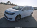 2017 Chrysler Pacifica — photo 2 of 21 | VIN 2C4RC1BG1HR759899