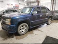 2006 Chevrolet Avalanche — photo 2 of 11 | VIN 3GNEC12Z76G112059