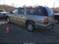 2002 GMC Yukon XL — photo 3 of 11 | VIN 1GKFK66UX2J199352