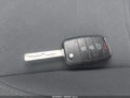 2018 Kia Sorento — photo 11 of 16 | VIN 5XYPG4A38JG430834