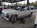 1999 Chevrolet Suburban 2500 — photo 2 of 16 | VIN 1GNGK26J9XJ475968
