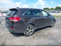 2016 Kia Sorento — photo 4 of 16 | VIN 5XYPH4A13GG018034
