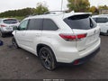 2016 Toyota Highlander — photo 3 of 16 | VIN 5TDJKRFH9GS241174