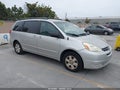 2004 Toyota Sienna — photo 1 of 11 | VIN 5TDZA23C24S018444