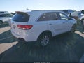 2016 Kia Sorento — photo 4 of 16 | VIN 5XYPG4A30GG039525