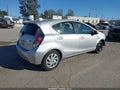 2015 Toyota Prius C — photo 4 of 17 | VIN JTDKDTB32F1109567