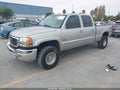 2005 GMC Sierra — photo 2 of 16 | VIN 1GTHK23205F909236
