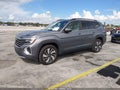 2024 Volkswagen Atlas — photo 2 of 16 | VIN 1V2JR2CA0RC501961
