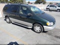 1999 Toyota Sienna — photo 1 of 11 | VIN 4T3ZF13C4XU157991