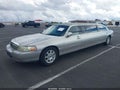 2011 Lincoln Town Car — photo 2 of 11 | VIN 2L1FL8JWXBX752793