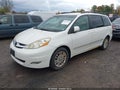 2010 Toyota Sienna — photo 2 of 12 | VIN 5TDYK4CC7AS294487