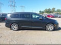 2018 Chrysler Pacifica — photo 14 of 17 | VIN 2C4RC1N73JR229404