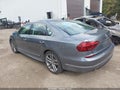 2017 Volkswagen Passat — photo 3 of 16 | VIN 1VWDT7A34HC001055