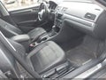2017 Volkswagen Passat — photo 5 of 16 | VIN 1VWDT7A34HC001055