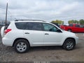 2011 Toyota RAV4 — photo 13 of 17 | VIN 2T3ZF4DV7BW097912