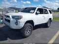 2020 Toyota 4Runner — photo 2 of 10 | VIN JTEBU5JR6L5772609