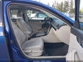 2017 Volkswagen Passat — photo 5 of 16 | VIN 1VWBT7A30HC003733