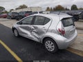 2013 Toyota Prius C — photo 3 of 16 | VIN JTDKDTB33D1550914