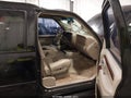 2000 Cadillac Escalade — photo 5 of 17 | VIN 1GYEK63R1YR218415