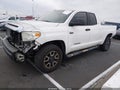 2016 Toyota Tundra — photo 2 of 19 | VIN 5TFUY5F14GX579969
