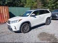 2018 Toyota Highlander — photo 2 of 17 | VIN 5TDKZRFH5JS540121