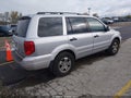 2005 Honda Pilot — photo 4 of 11 | VIN 5FNYF186X5B009443