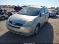2004 Toyota Sienna — photo 2 of 11 | VIN 5TDZA22C44S148243