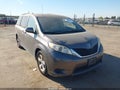 2011 Toyota Sienna — photo 1 of 11 | VIN 5TDKK3DC7BS074699