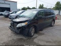 2014 Toyota Sienna — photo 2 of 17 | VIN 5TDKK3DC0ES445710