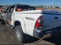 2013 Toyota Tacoma — photo 3 of 21 | VIN 3TMLU4EN1DM123726