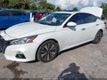 2019 Nissan Altima — photo 2 of 16 | VIN 1N4BL4EW9KC130063