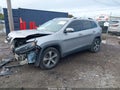 2019 Jeep Cherokee — photo 2 of 17 | VIN 1C4PJLDB2KD419617