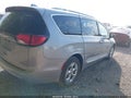 2017 Chrysler Pacifica — photo 6 of 16 | VIN 2C4RC1EG3HR570716
