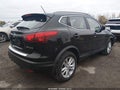 2017 Nissan Rogue Sport — photo 4 of 17 | VIN JN1BJ1CR6HW119463